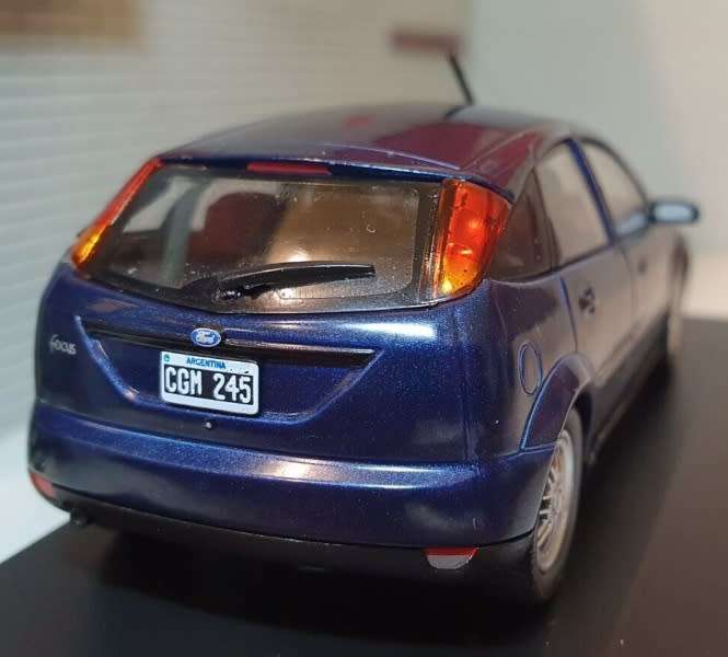 Ford Focus CLX 1998 blue-met 1/43 IXO/Salvat NEW+boxed *5989 instant wheels