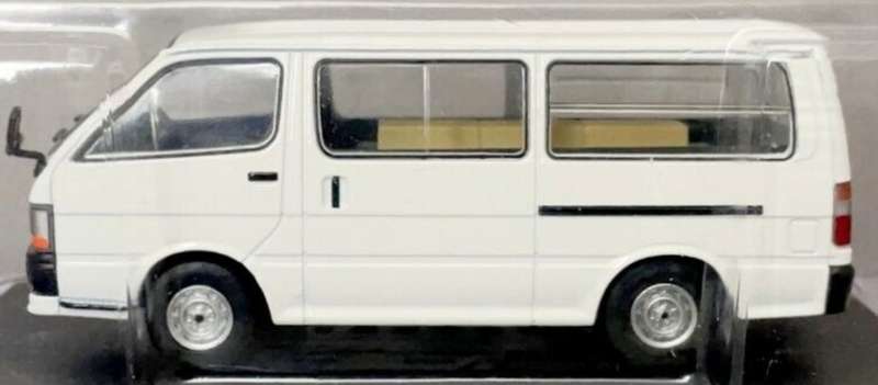 TOYOTA HIACE 1993 Minibus white 1/43 Hachette/Sparkmodel NEWinBlister *5999 instant wheels