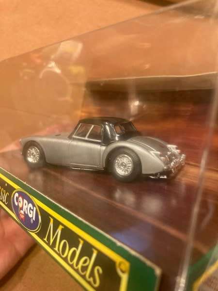 MGA 1600 Mk.I Hardtop 1960 silver 1/43 Corgi NEW+boxed *6001 instant wheels