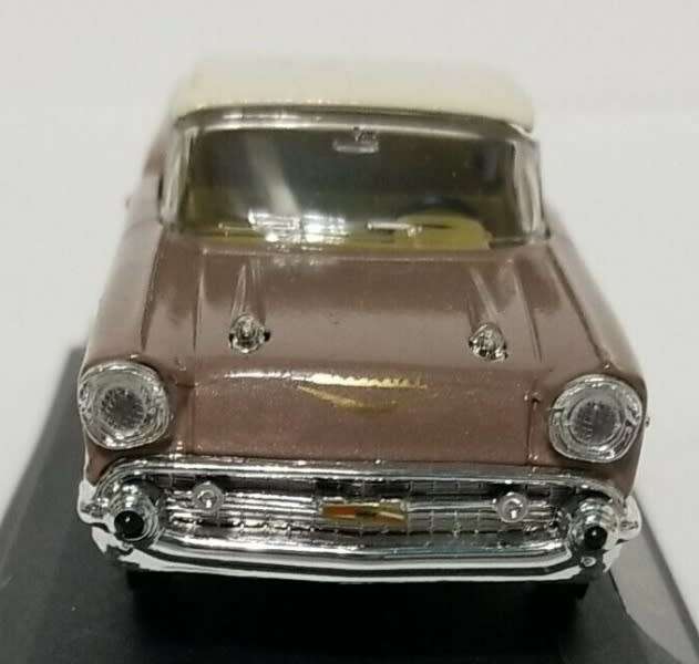 Chevrolet BelAir Coupe 1957 champagne pearl 1/43 Rd.Signature NEW+boxed *6002 instant wheels