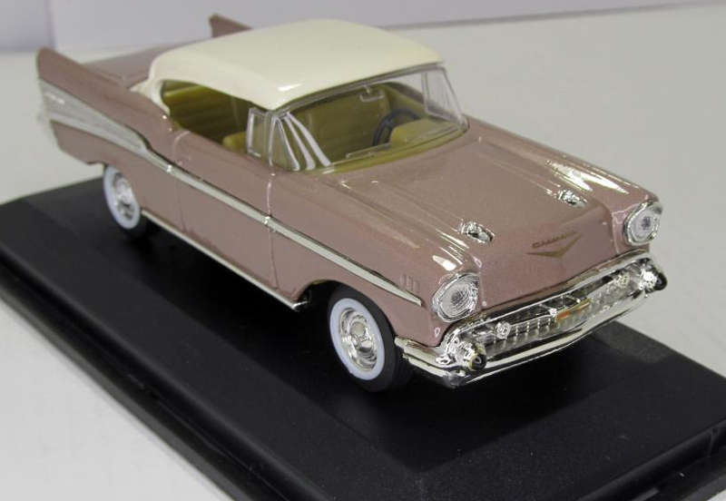 Chevrolet BelAir Coupe 1957 champagne pearl 1/43 Rd.Signature NEW+boxed *6002 instant wheels