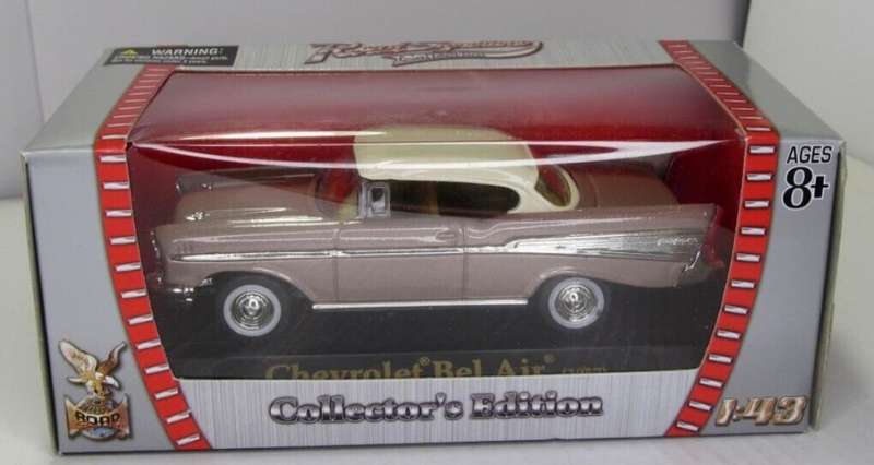 Chevrolet BelAir Coupe 1957 champagne pearl 1/43 Rd.Signature NEW+boxed *6002 instant wheels