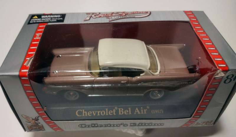 Chevrolet BelAir Coupe 1957 champagne pearl 1/43 Rd.Signature NEW+boxed *6002 instant wheels