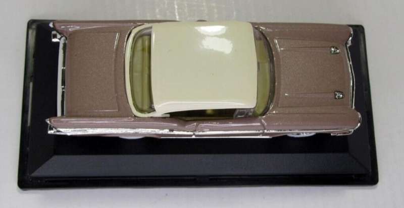 Chevrolet BelAir Coupe 1957 champagne pearl 1/43 Rd.Signature NEW+boxed *6002 instant wheels