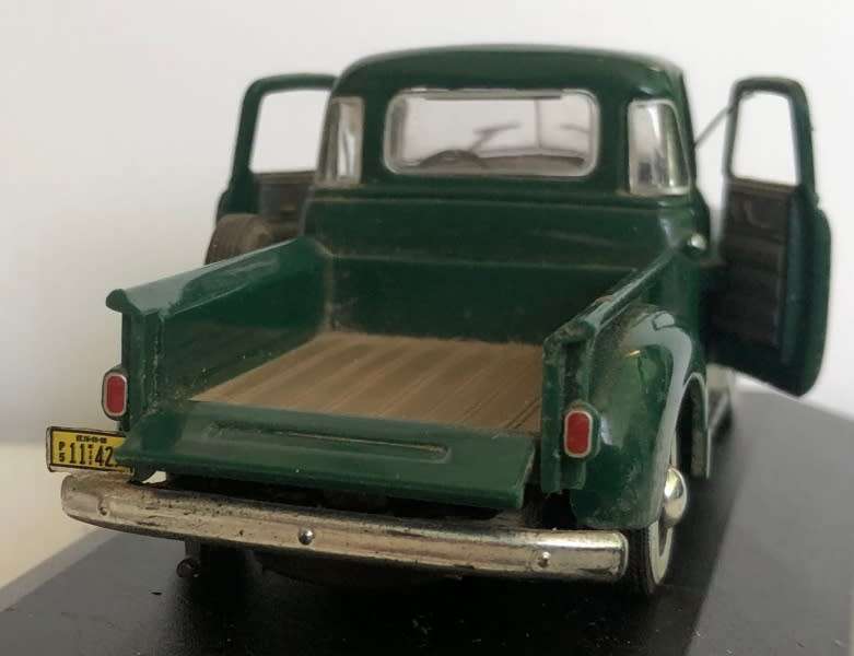 Chevrolet 3100 Pick-Up 1953 green 1/43 Rd.Signature NEW+boxed *6005 instant wheels