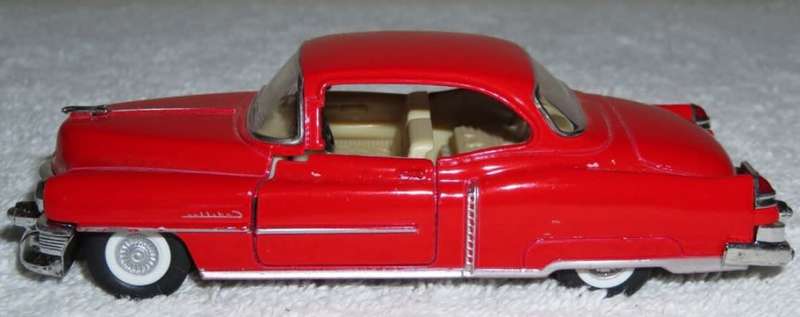Cadillac Series 62 Coupe 1953 red 1/43 MotorMax NEW+boxed *6010 instant wheels