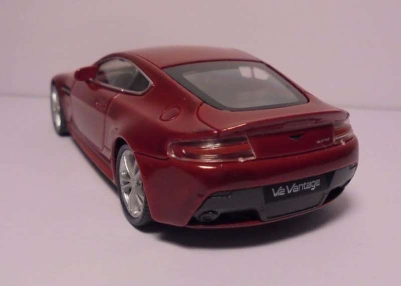 Aston Martin V12 Vantage 2012 dark red 1/43 Welly NEW+boxed *6014 instant wheels