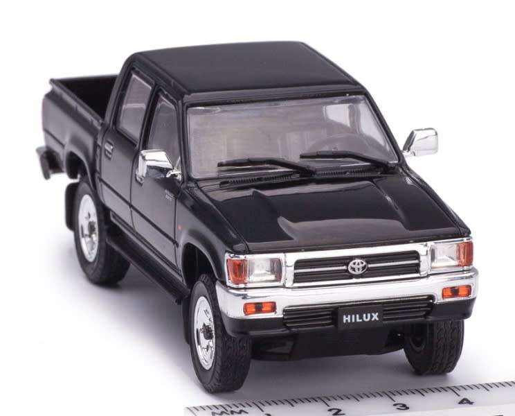 Toyota HiLux SR5 double-cabin 1997/8 black 1/43 First43-132 NEW+boxed *6021 instant wheels