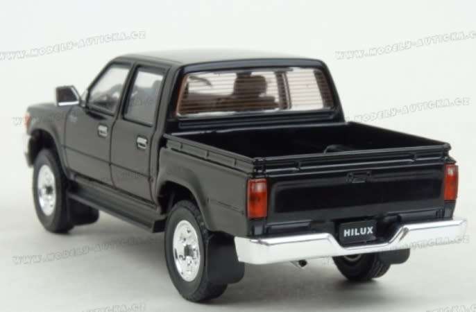 Toyota HiLux SR5 double-cabin 1997/8 black 1/43 First43-132 NEW+boxed *6021 instant wheels