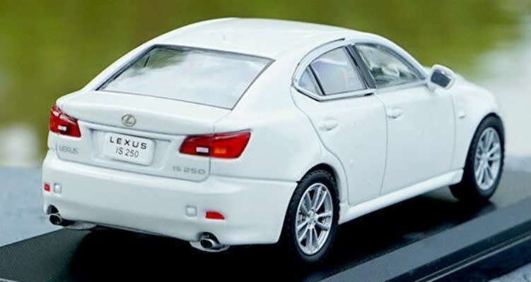 Toyota Lexus IS250 2006 pearl white-met 1/43 Assiette NEW+boxed *6024 instant wheels. 1170.00