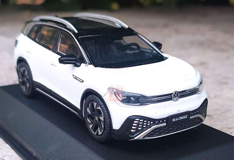 Volkswagen ID.6 CROZZ SUV el.powrd 2022 white 1/43 FAW-VW-Version NEW+boxed *6023 instant wheels