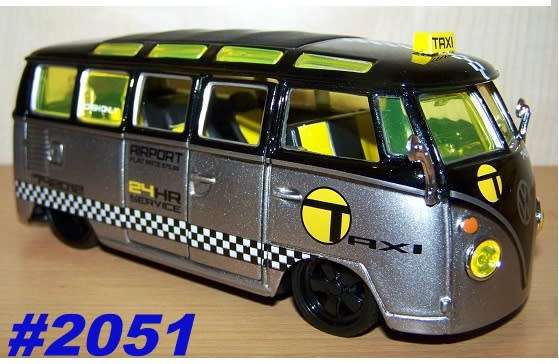 Volkswagen T1 Samba Bus musical Taxi 1/24 Maisto NEW+boxed  #2051 instant wheels