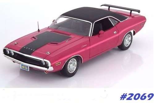 Dodge Challenger R-T 1970 panther-pink 1/24 Ertl NEW+boxed  #2069 instant wheels