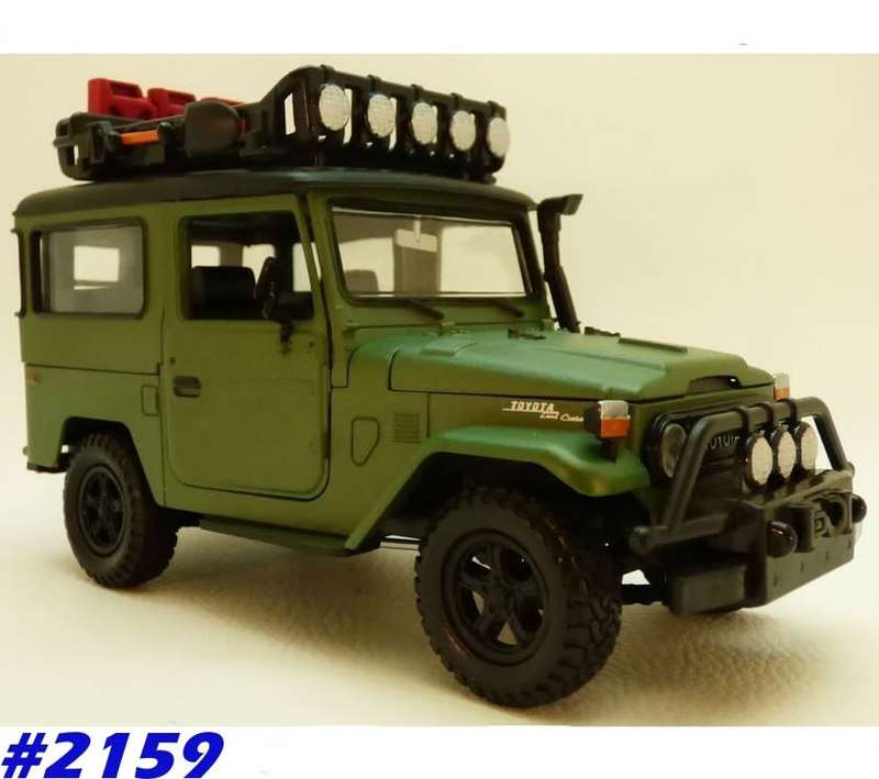 Toyota Land Cruiser FJ40 1976 matte-green 1/24 MotorMax NEW+boxed  #2159 instant wheels