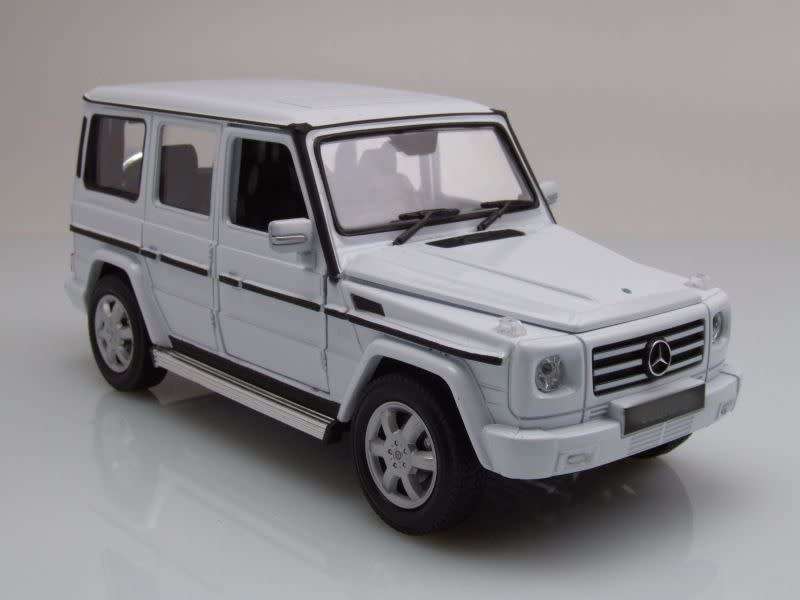 Mercedes-Benz G-class 2009 white 1/24 Welly NEW+boxed  #2161 instant wheels