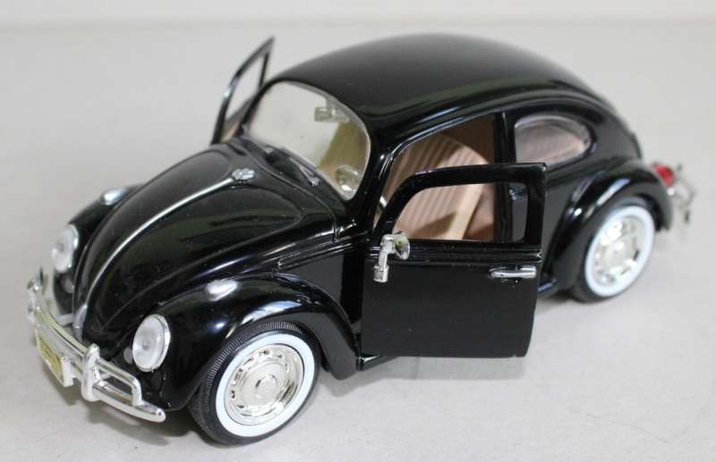 Volkswagen Beetle 1300 1966 black 1:24 Motormax NEW+boxed  #2278 instant wheels