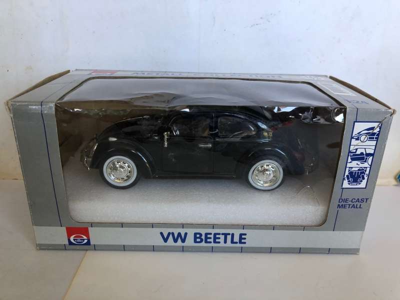 Volkswagen Beetle 1300 1966 black 1:24 Motormax NEW+boxed  #2278 instant wheels