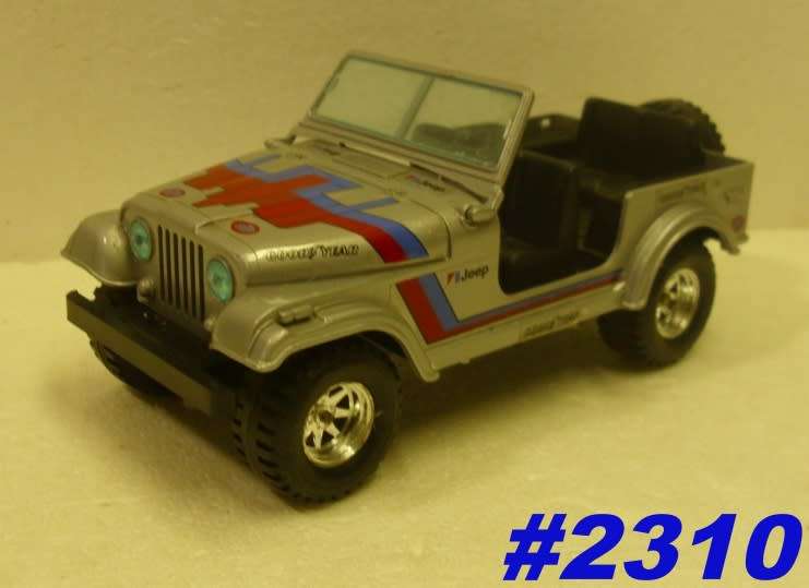 Jeep CJ-7 Laredo 1986 silver 1/24 Bburago NEW+reblistered  #2310 instant wheels