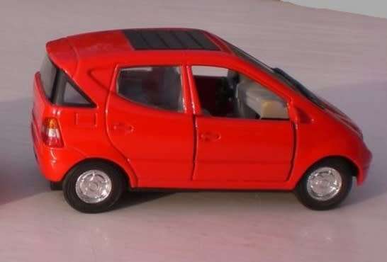 Mercedes-Benz A150 2007 red 1/38 Kinsmart NEW+reblistered  #3808 instant wheels