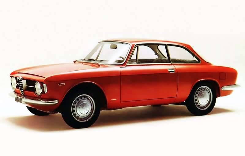 Alfa Romeo Giulia GT 1300 Junior 1966 red 1/43 IXO/Hachette NEW #6031 instant wheels