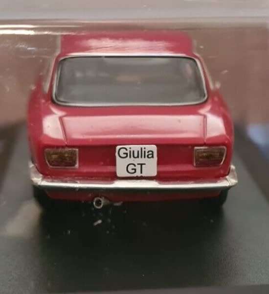 Alfa Romeo Giulia GT 1300 Junior 1966 red 1/43 IXO/Hachette NEW #6031 instant wheels