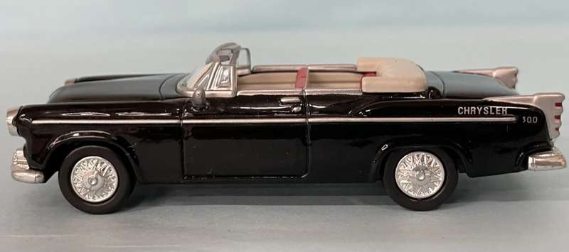 Chrysler C-300 open Cabriolet 1955 black 1/43 NewRay #6037 instant wheels