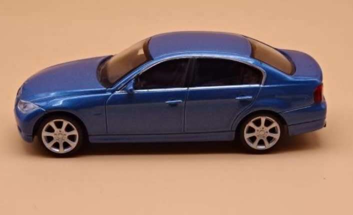 BMW 330i E90 2005 blue 1/43 Welly NEW+boxed #6040 instant wheels