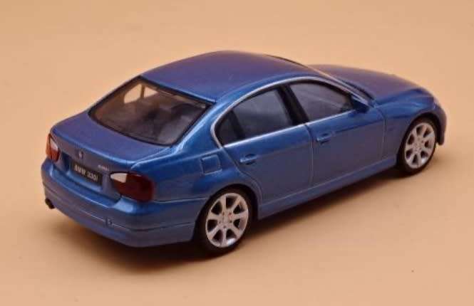 BMW 330i E90 2005 blue 1/43 Welly NEW+boxed #6040 instant wheels