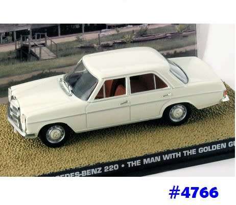 Mercedes-Benz 220-8 1971 JBond 007 Golden Gun white 1/43 IXO NEW+boxed  #4766 instant wheels