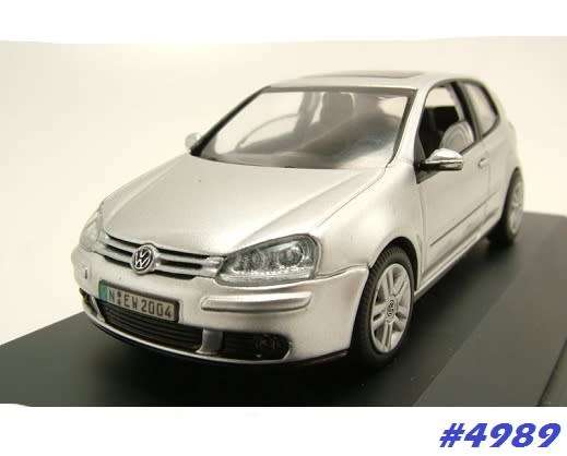 Volkswagen Golf 5 2003 3-doors silver 1/43 Schuco NEW+boxed  #4989 instant wheels