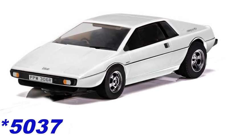 Lotus Esprit 1999  white (J.Bond 007 `The Spy who Loved me`) 1/43 IXO NEW+boxed *5037 instant wheels