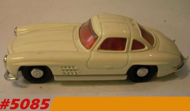 Mercedes-Benz 300SL 1955 white 1/43 Dinky NEW+showcased  #5085 instant wheels