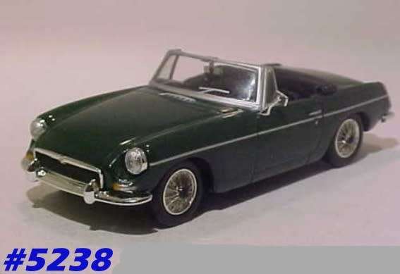 MGB Mk II 1962 British Racing Green 1/43 IXO/DelPrado NEWinBlister  #5238 instant wheels