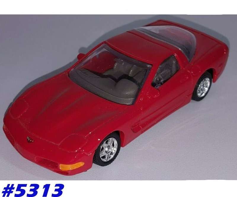 Chevrolet Corvette C5 Coupe 1997 red 1:43 Bburago NEW+boxed  #5313 instant wheels