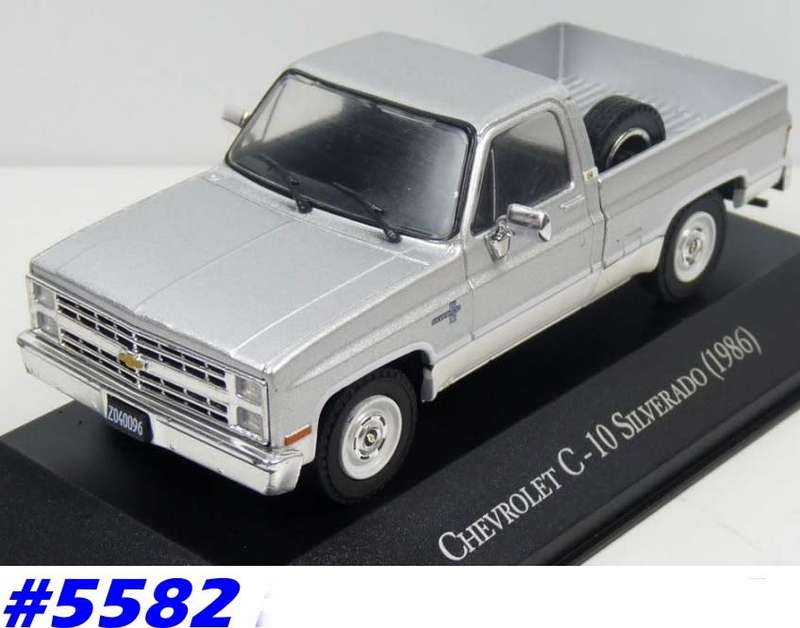 Chevrolet C-10 (Silverado) 1986 silver/white 1/43 IXO NEW+boxed  #5582 instant wheels