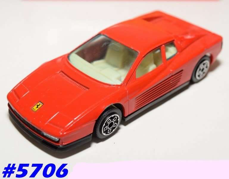 Ferrari Testarossa 1987 red 1/43 Bburago NEW+reblistered  #5706 instant wheels
