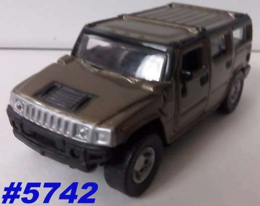Hummer H2 SUV 2018 green-met 1/46 112mm long Maisto NEW+reblistered  #5742 instant wheels