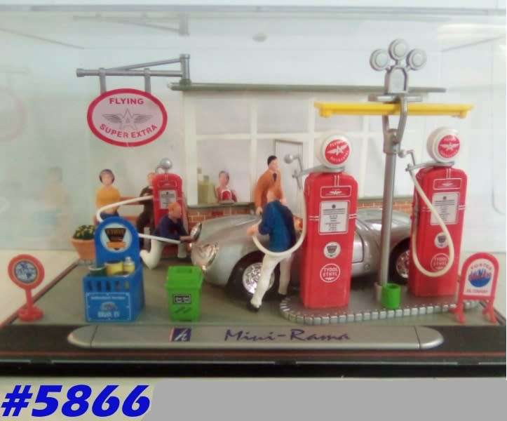 Porsche 550 Spyder 1955 1:43 Service Stn Diorama Cararama NEW+bxd   #5866 instant wheels