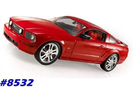 Ford Mustang GT Coupe 2005 red 1/18 HotWheels NEW+boxed  #8532 instant wheels