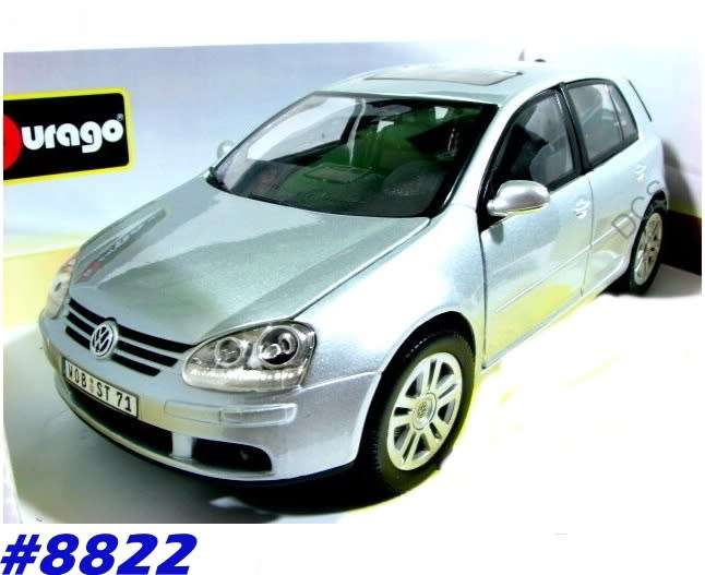 Volkswagen Golf V 2008 silver 1/18 Bburago NEW+boxed  #8822 instant wheels