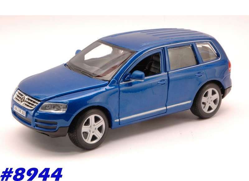 Volkswagen Touareg 2010 blue-met 1/18 Bburago/IT NEW+boxed  #8944 instant wheels