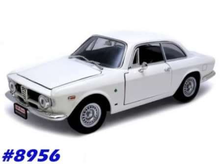 Alfa Romeo Giulia Sprint GTA 1965 white 1/18 RoadSignature NEW+boxed #8956 instant wheels