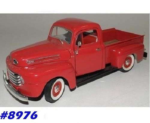 Ford F-1 Pick Up 1948 red w.bak-cover 1/18 Road Signature NEW+boxed  #8976 instant wheels