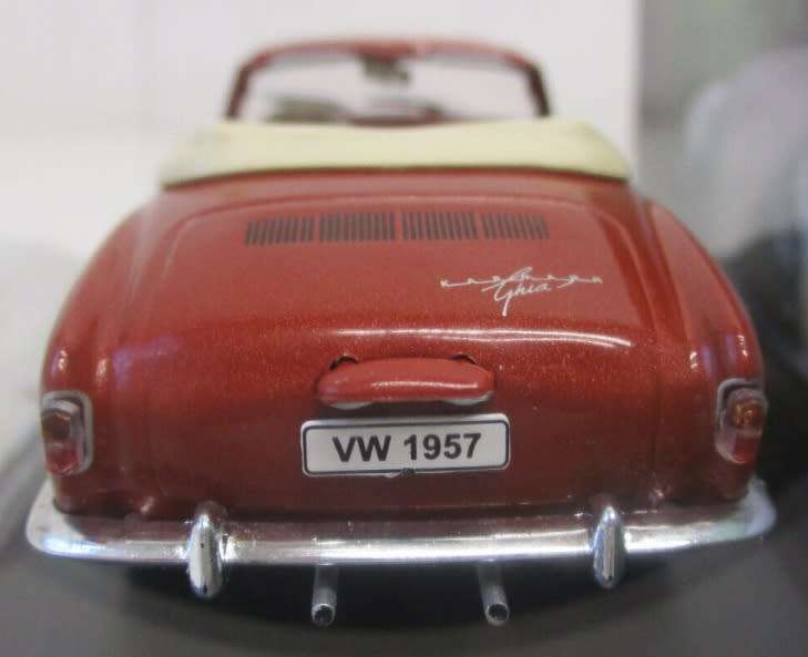 Volkswagen Karmann Ghia I (1300) Cabriolet 1957 red 1/43 Altaya/IXO #6047 instant wheels