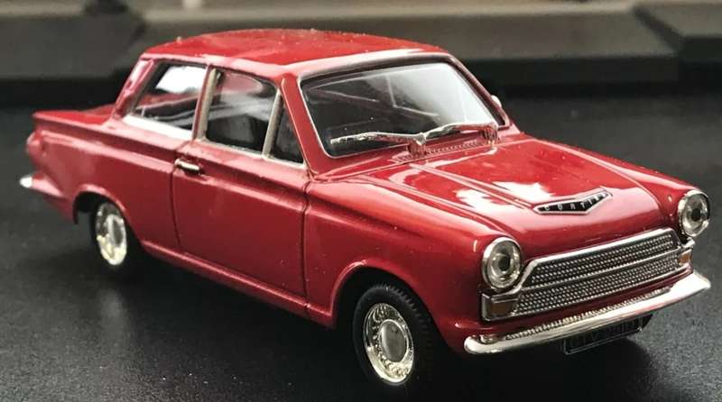 Ford Cortina Mk.1 1966 red 1/43 Cararama/Oxford NEW+boxed #6050 instant wheels