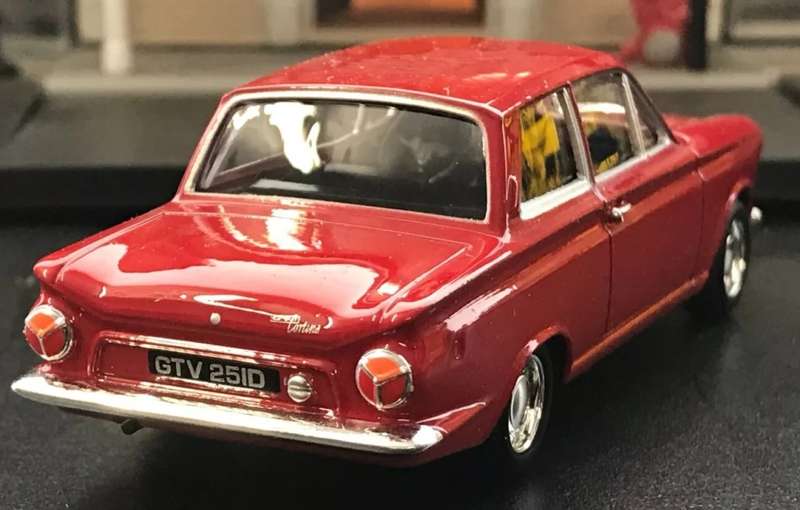 Ford Cortina Mk.1 1966 red 1/43 Cararama/Oxford NEW+boxed #6050 instant wheels
