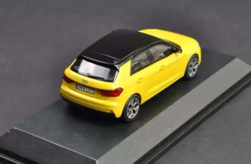 Audi A1 Sportback 2018 PhytonYellow 1/43 I-scale/Kyosho NEW+boxed #6053 instant wheels