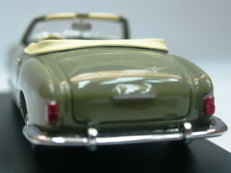 Volkswagen Karmann Ghia I (1300) reed-green 1959 1/43 Minichamps NEW+boxed #6056 instant wheels