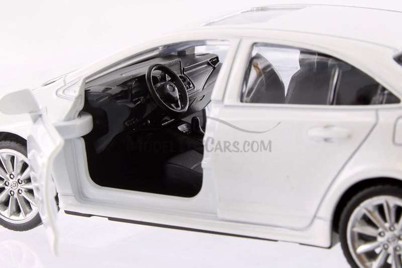 Toyota Corolla Hybrid 2020 white 1/43 JKMmodel NEW+boxed #6060 instant wheels