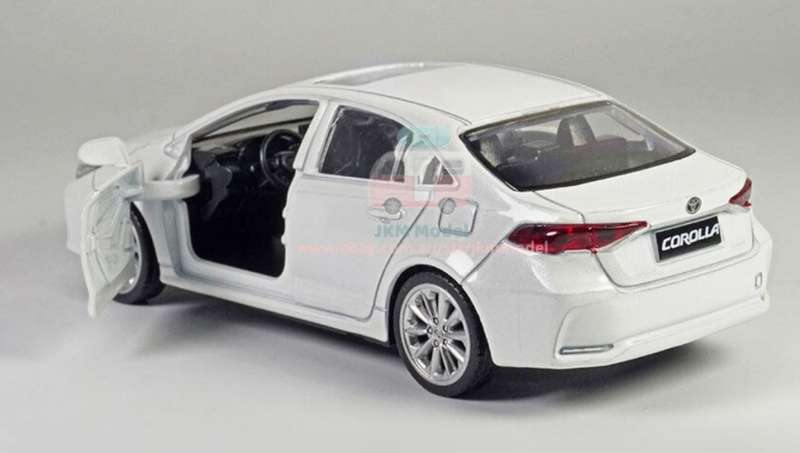 Toyota Corolla Hybrid 2020 white 1/43 JKMmodel NEW+boxed #6060 instant wheels